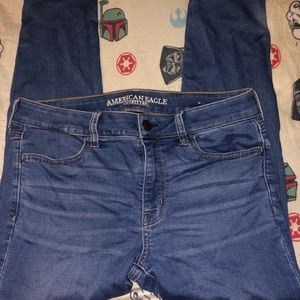 Super Stretch American Eagle Jeggings.